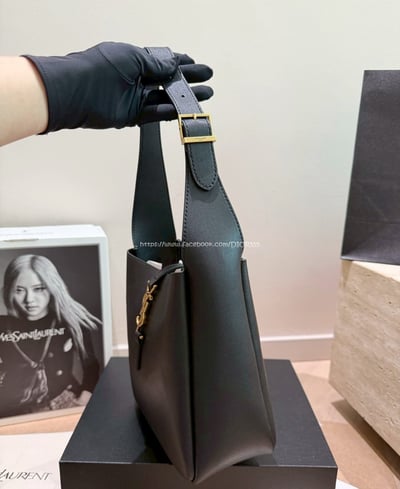 YSL Hobo小號腋下包4
