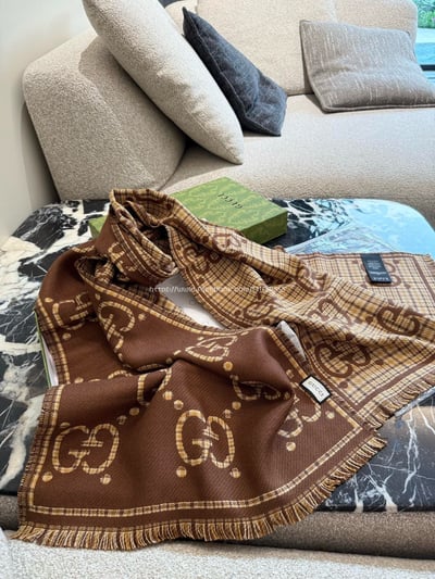 Gucci格紋圍巾8