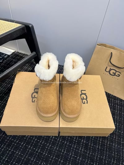 UGG牛角扣雪靴7