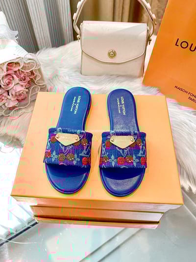  LV平底拖鞋 13