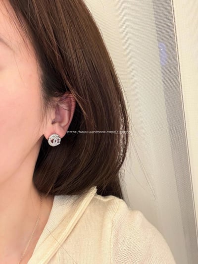 銀色滿鑽圓形雙c耳環4