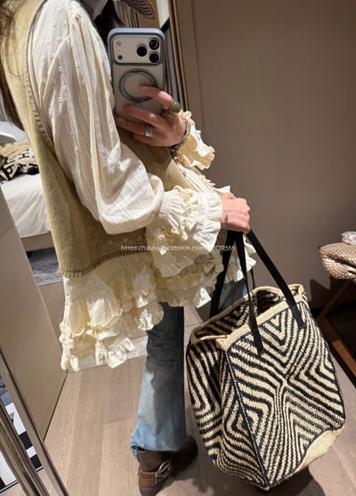 V領荷葉邊襯衫4