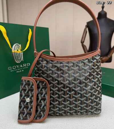 goyard hobo mini1