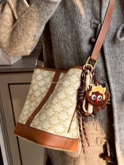  Celine白色水桶包4