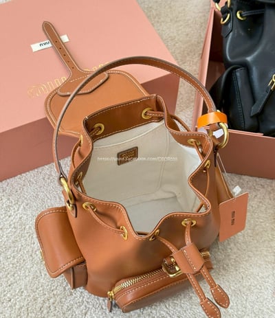 MiuMiu 小牛皮後背包10