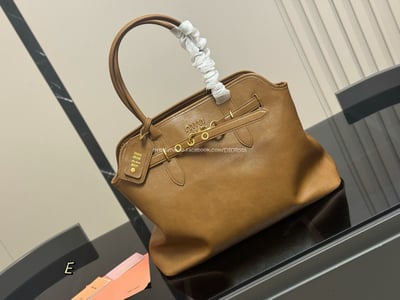 miumiu 托特大包 9