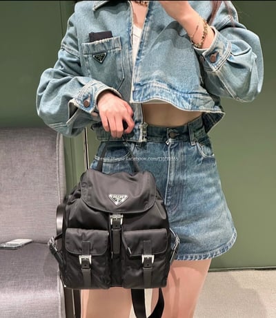 Prada 尼龍後背包2