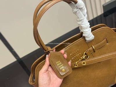 miumiu 托特大包 11