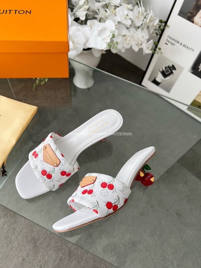 LV櫻桃跟高跟拖鞋11