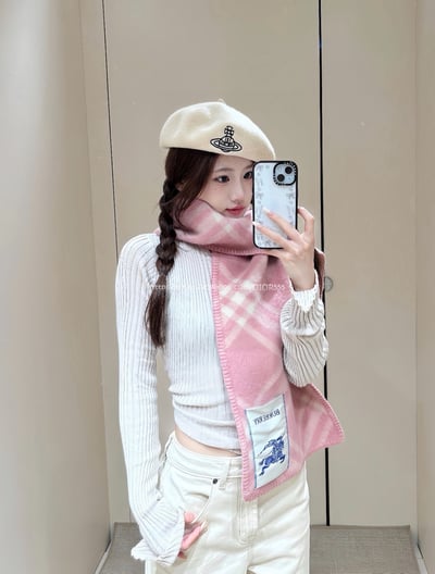 Burberry羊毛圍巾7