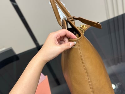 miumiu 托特大包 14