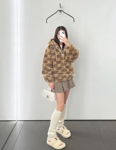 CELINE 羊羔毛拖鞋4