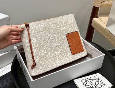 LOEWE Oblong  pouch帆布手拿包5