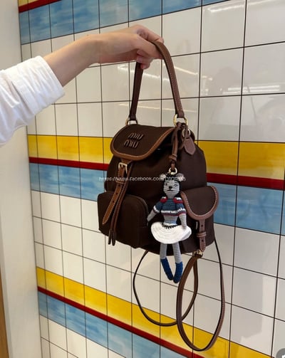 MiuMiu後背包6
