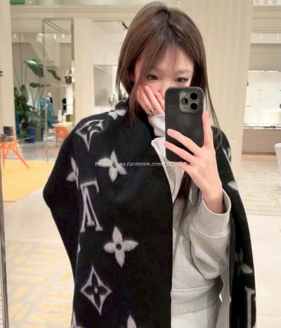 LV黑色圍巾4