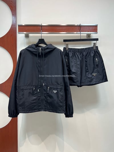 prada套裝(外套+高腰短褲 )11