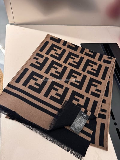 FENDI圍巾(情侶)1