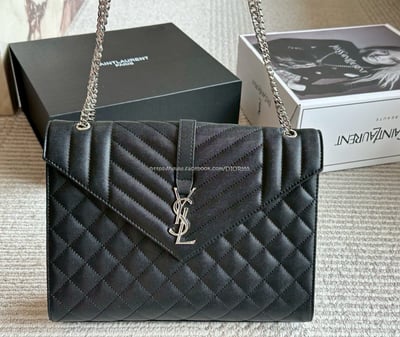 YSL魚子醬信封包3