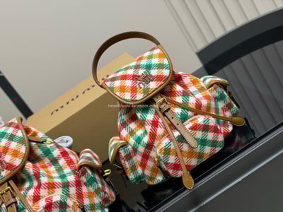 Miu Miu格紋泰迪後背包10