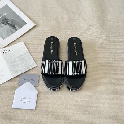 DIOR小厚底條紋拖鞋7