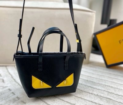 Fendi小怪獸菜籃包1