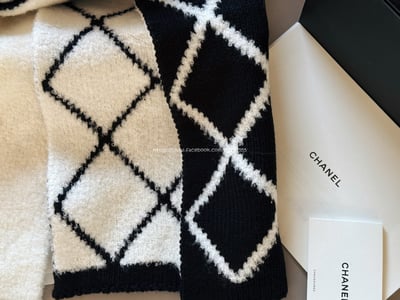 小香菱格紋羊絨圍巾8