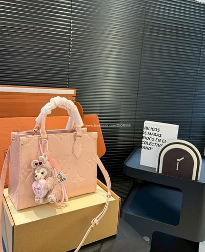 Lv櫻花粉托特包4