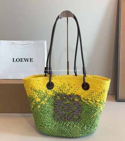 LOEWE編織菜籃包6