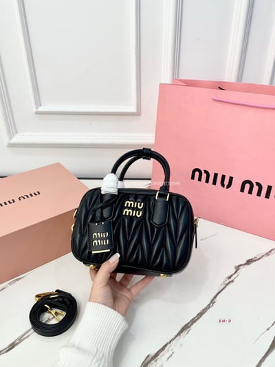  miumiu 保齡球包10