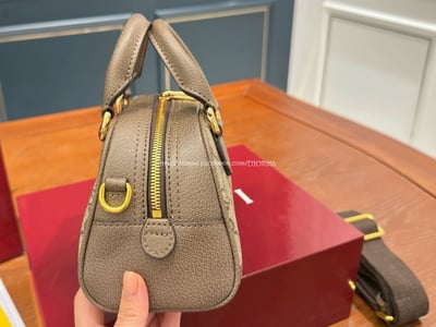 Gucci保齡球枕頭包7