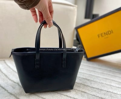 Fendi小怪獸菜籃包9