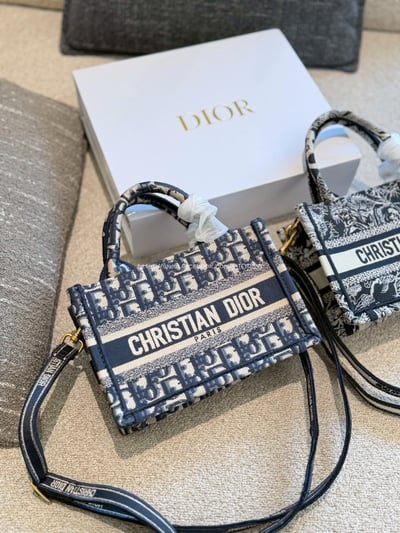 Dior Oblique老花刺繡Tote7