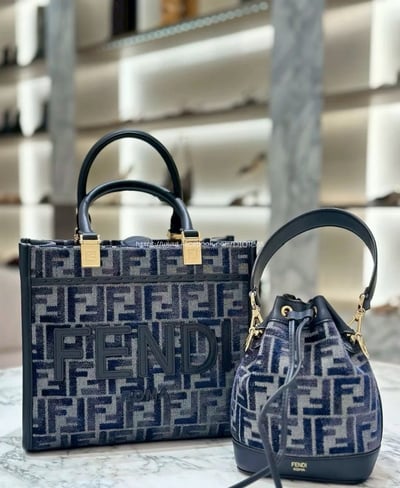 FENDI絲絨托特包10