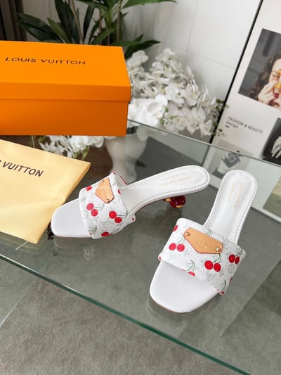 LV櫻桃跟高跟拖鞋10