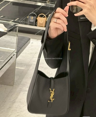 YSL Hobo腋下水桶包3
