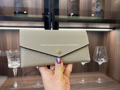 LV大象灰壓紋兩折長夾4