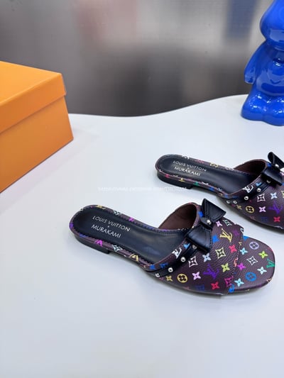 LV X TM蝴蝶結平底拖鞋10