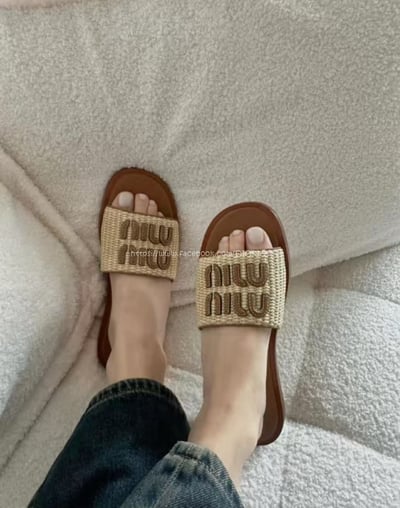 MiuMiu拉菲草拖鞋5