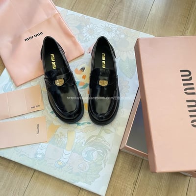 Miu Miu 金幣樂福鞋3