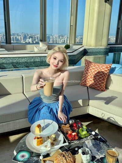 miumiu平口連身裙4