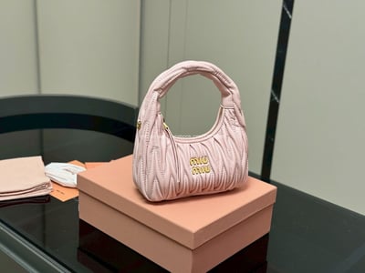 miumiu wander包12