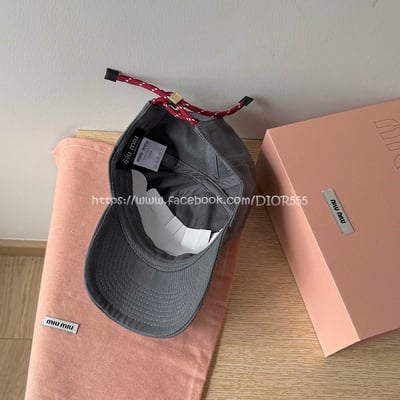 miumiu抽繩棒球帽5
