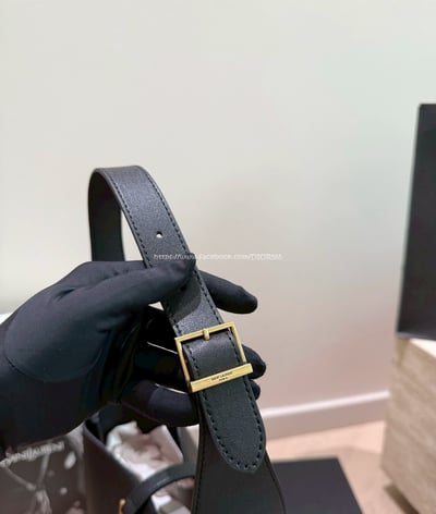 YSL Hobo小號腋下包3
