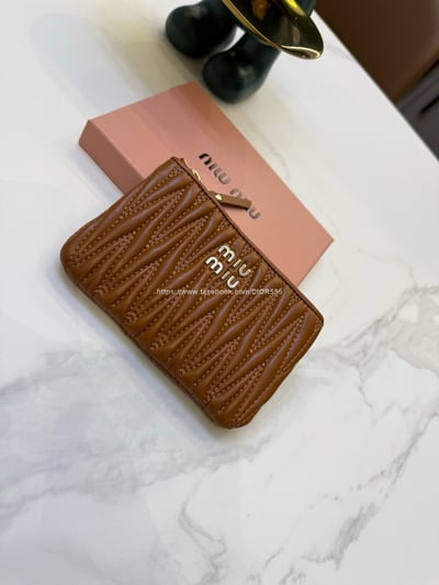 miumiu 零錢包4
