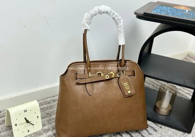 miumiu保齡球公文包1