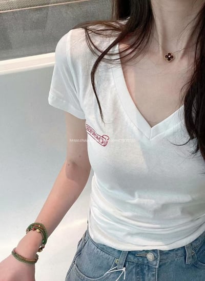 克羅心V領透視9