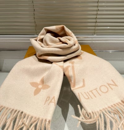 LV奶茶色圍巾8
