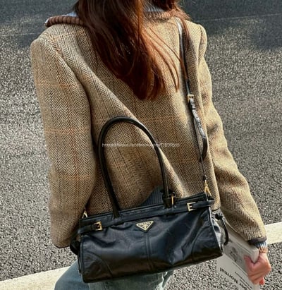 PRADA soft lux油蠟皮hobo6