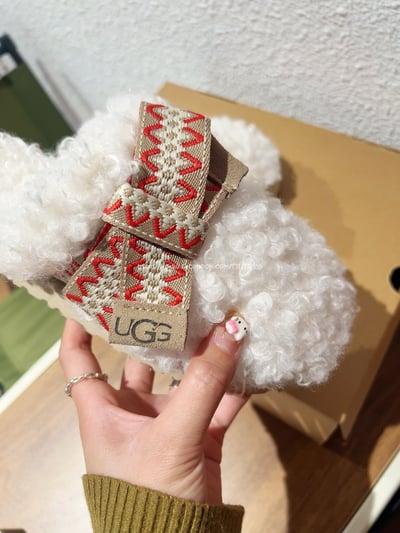 UGG捲毛拖鞋9
