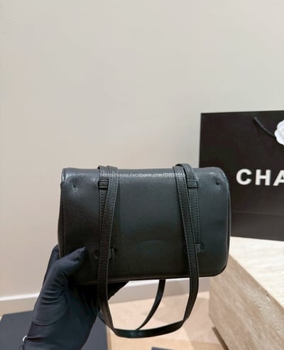 小香Preppy Coco 腋下包10